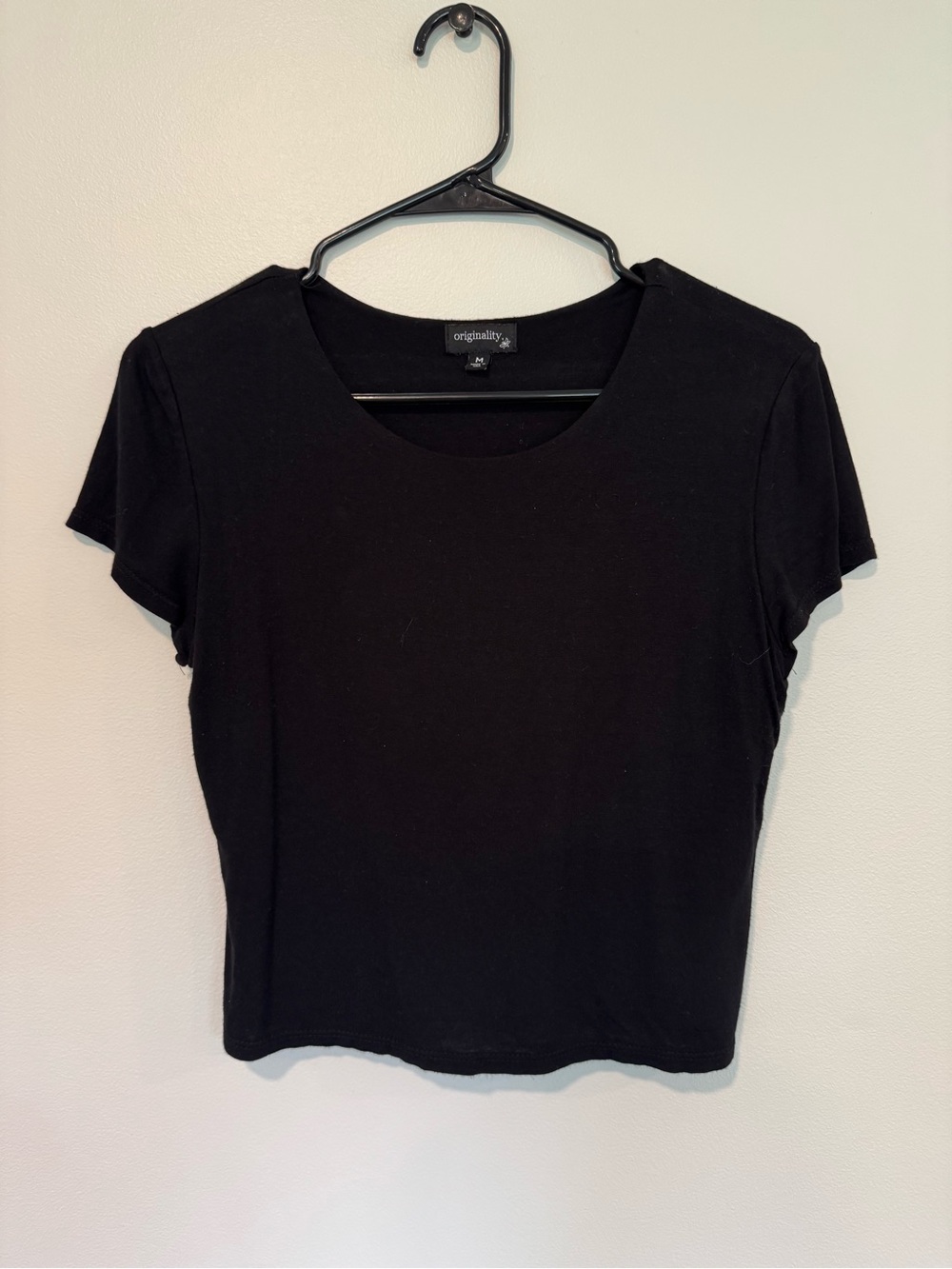 Black Short Sleeve Crewneck Crop Top